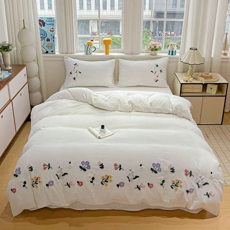 Aesthetic Floral Embroidery Du - огляд і ціна Aesthetic Floral Duvet Cover